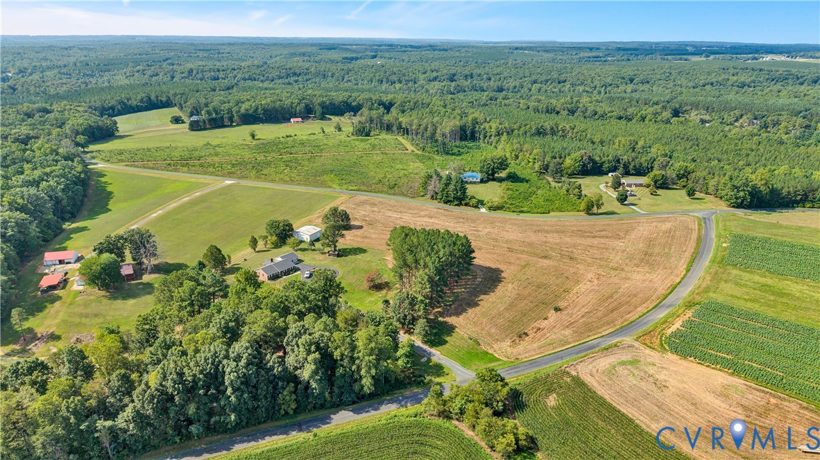 258 Willow Oak Road Appomattox, VA 24522 - Photo 36 of 50 Expansive rural property featuring a substantial l