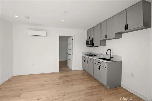 $1,550,000 | 7842 Lasaine Avenue, Northridge, CA 91325