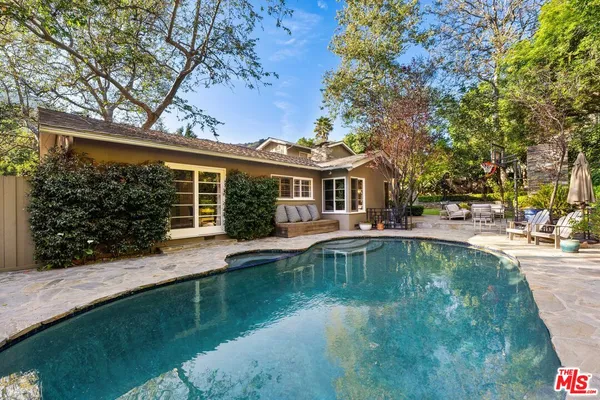 $3,995,000 | 3354 Mandeville Canyon Road, Los Angeles, CA 90049