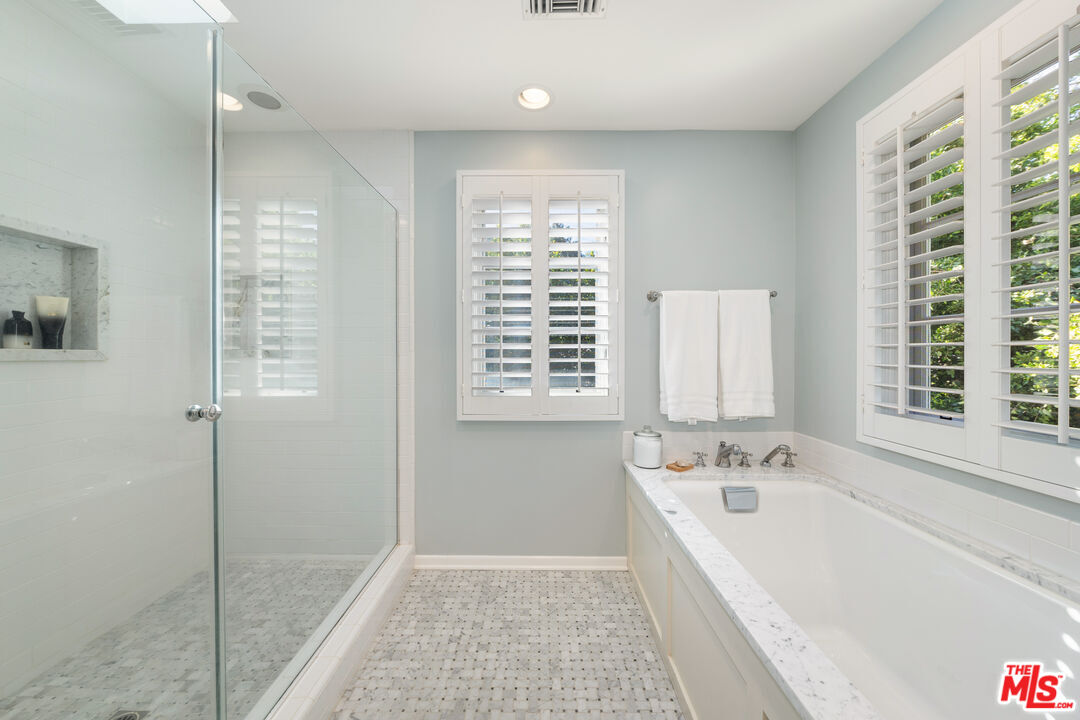 3354 Mandeville Canyon Road Los Angeles, CA 90049 - Photo 42 of 63