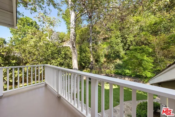 $3,995,000 | 3354 Mandeville Canyon Road, Los Angeles, CA 90049