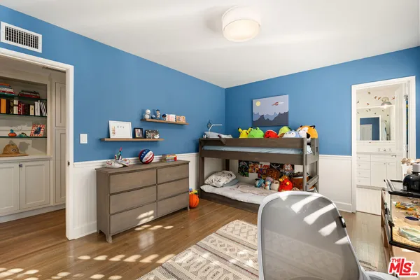 $3,995,000 | 3354 Mandeville Canyon Road, Los Angeles, CA 90049