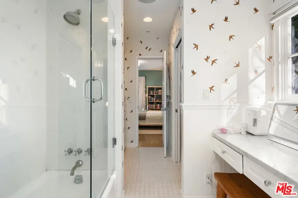 $3,995,000 | 3354 Mandeville Canyon Road, Los Angeles, CA 90049