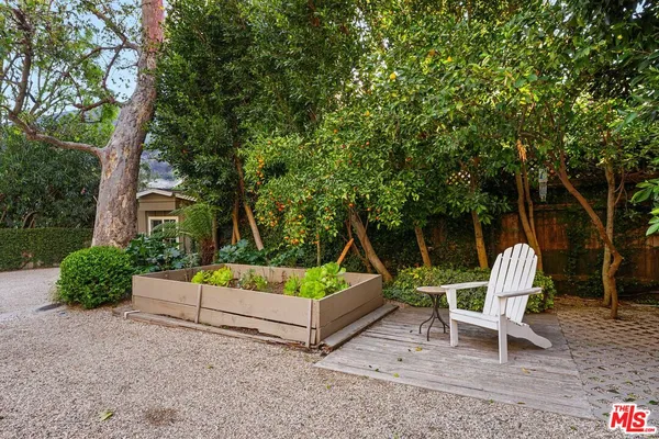 $3,995,000 | 3354 Mandeville Canyon Road, Los Angeles, CA 90049