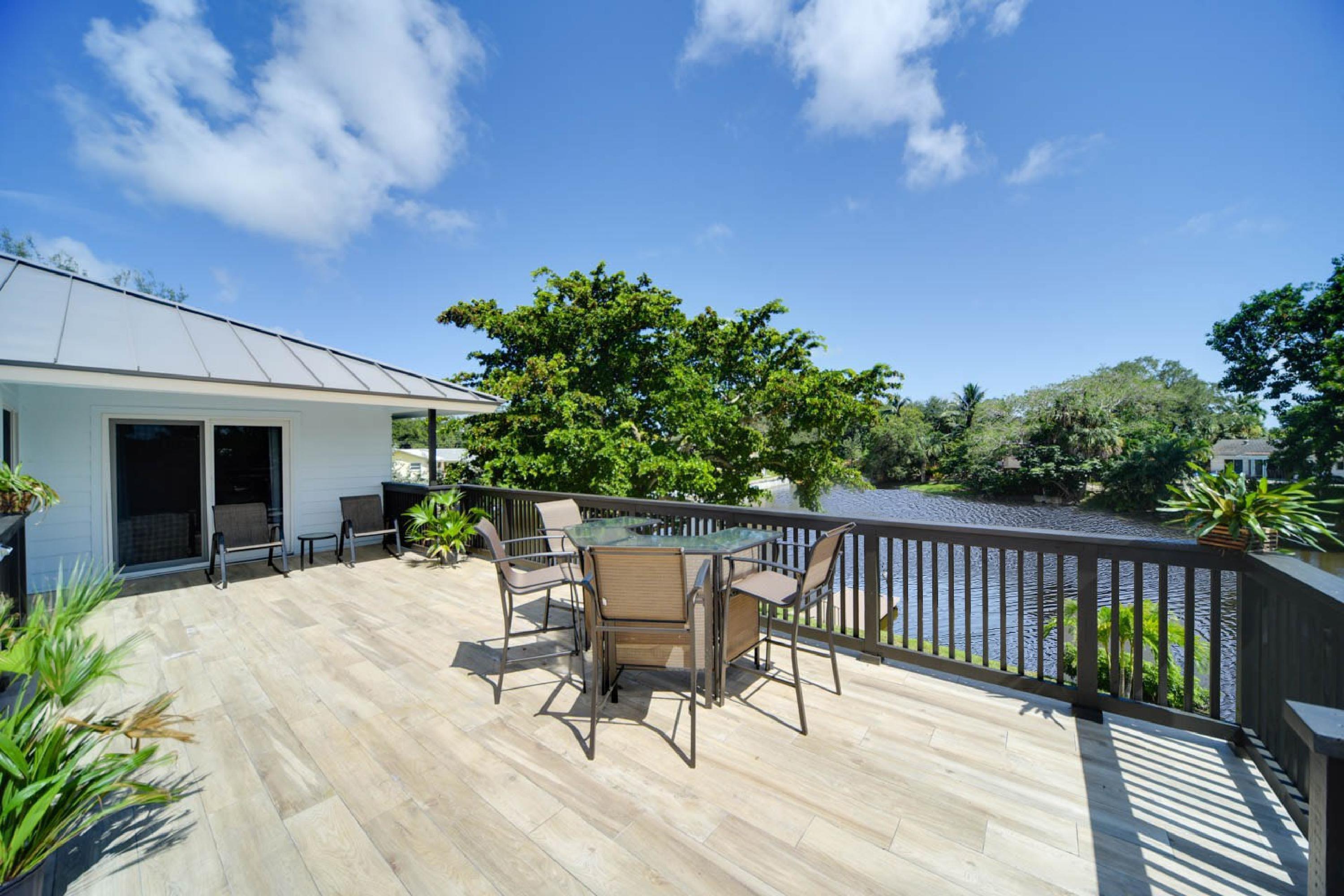 110 Southwest 11th Avenue Boca Raton, FL 33486 - Photo 27 of 35 27 Back Patio - Upper Level
