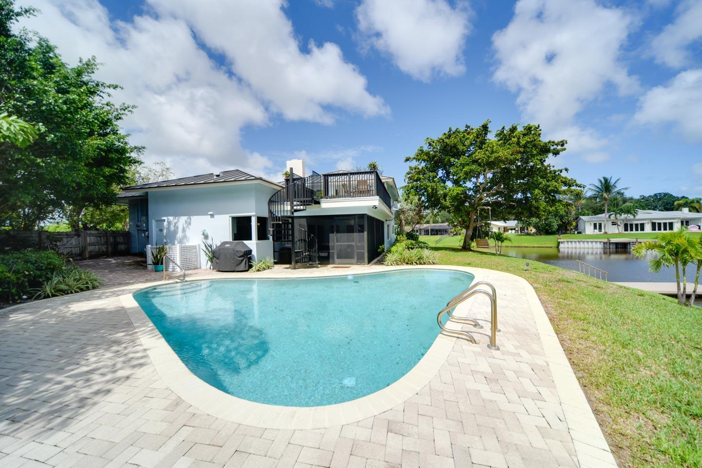110 Southwest 11th Avenue Boca Raton, FL 33486 - Photo 32 of 35 31 Pool
