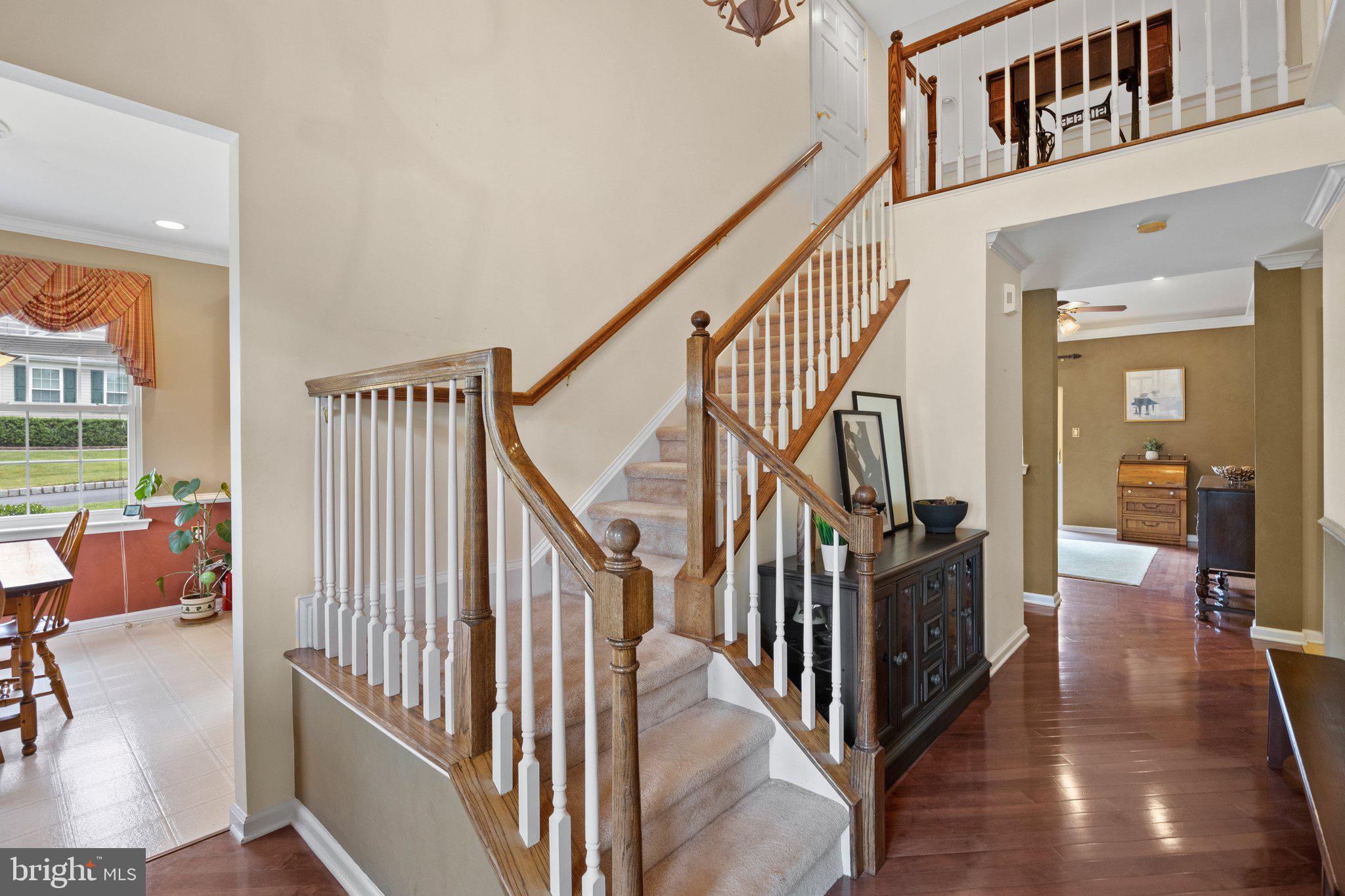 35 Goldfields Avenue Langhorne, PA 19047 - Photo 3 of 30 Foyer
