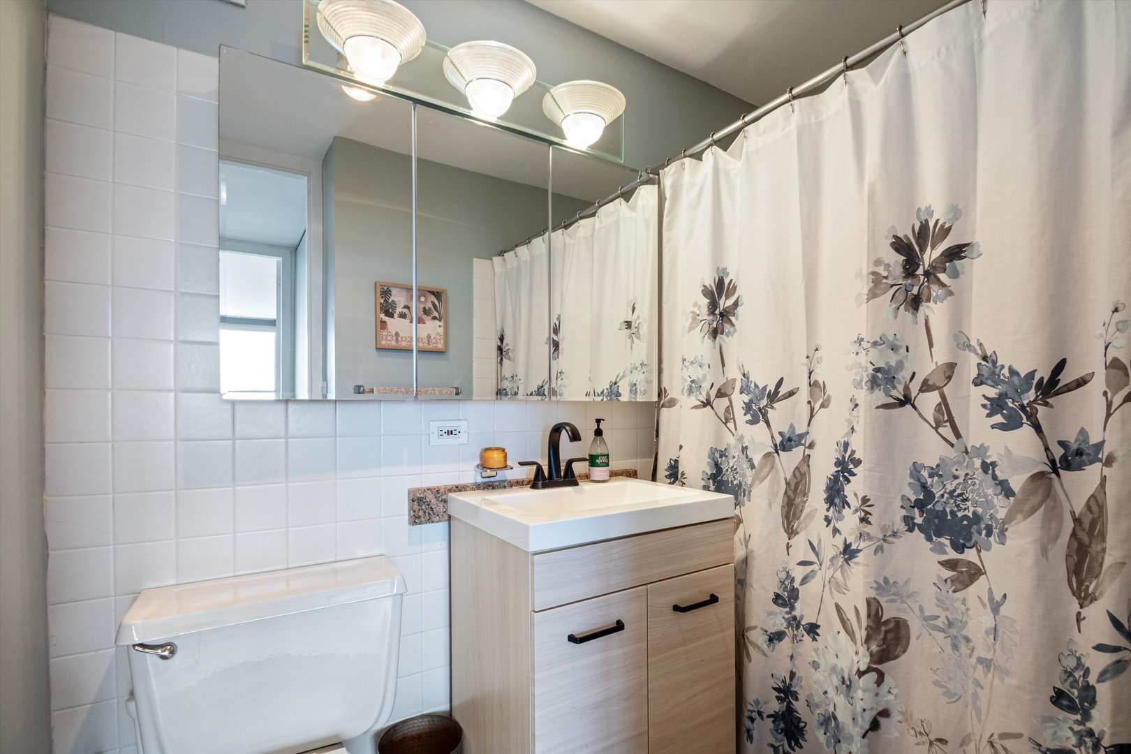 655 West Irving Park Road, Unit 3717 Chicago, IL 60613 - Photo 14 of 24 Gallery Image 14