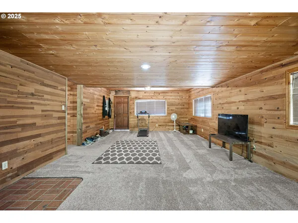 $1,750,000 | 89731 Indian Creek Road, Swisshome, OR 97480