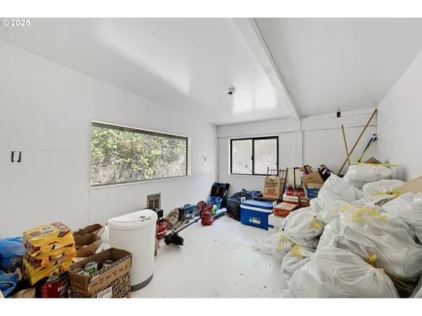 $1,750,000 | 89731 Indian Creek Road, Swisshome, OR 97480