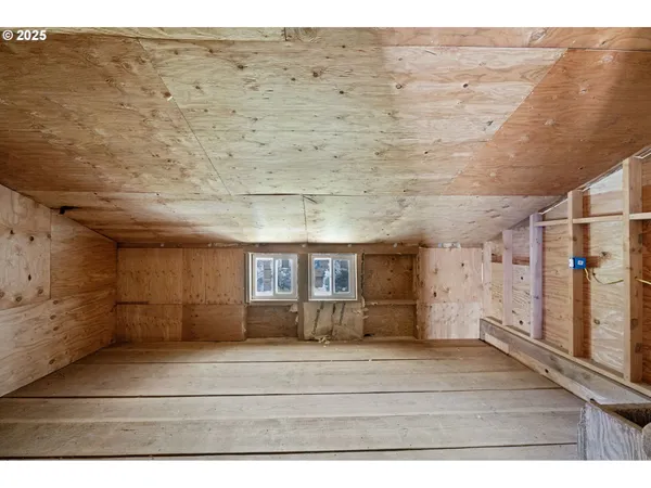 $1,750,000 | 89731 Indian Creek Road, Swisshome, OR 97480