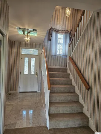 $450,000 | 128 Knollwood, Quincy, IL 62301