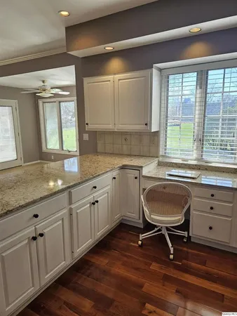 $450,000 | 128 Knollwood, Quincy, IL 62301