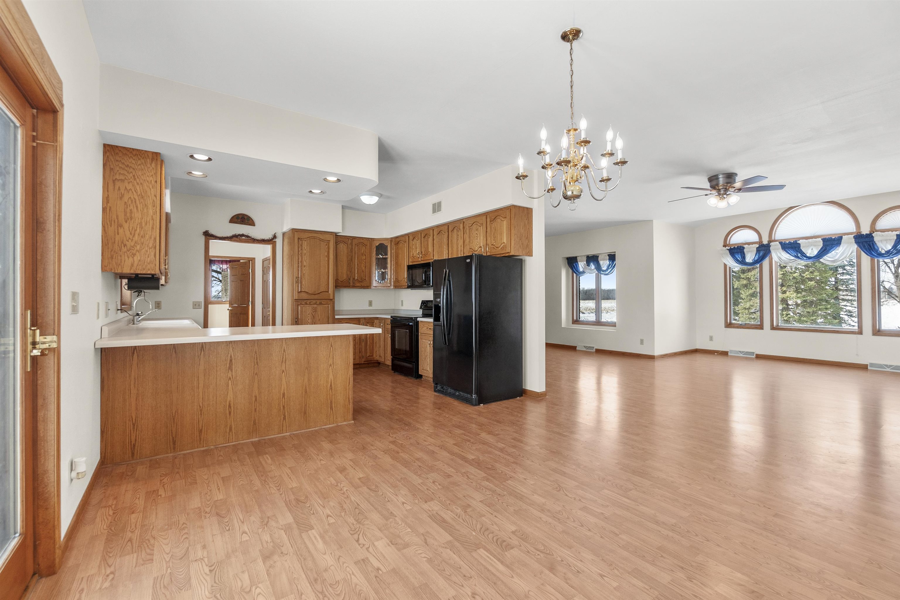 N9101 Hass Road Van Dyne, WI 54979 - Photo 6 of 30