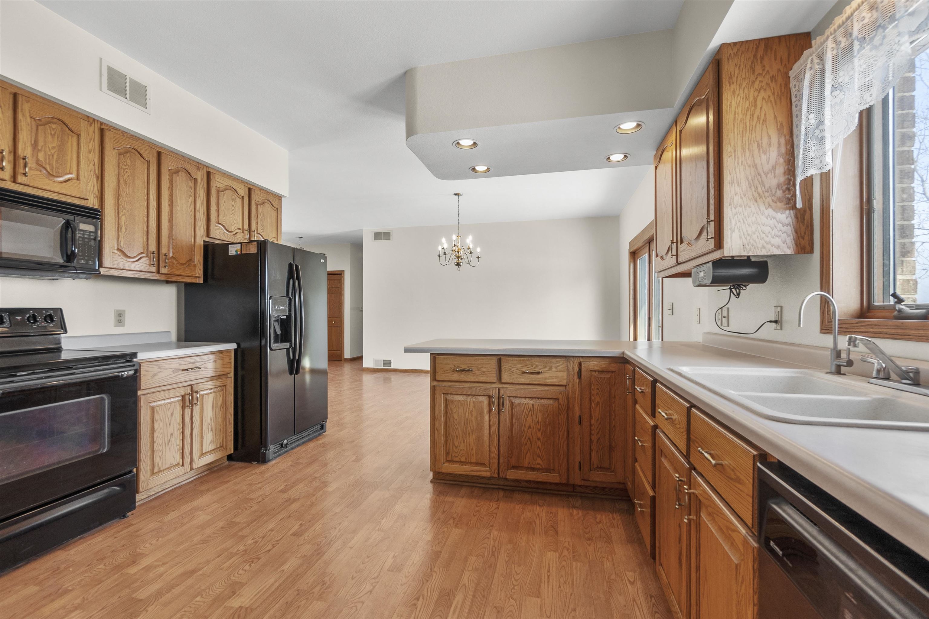 N9101 Hass Road Van Dyne, WI 54979 - Photo 8 of 30