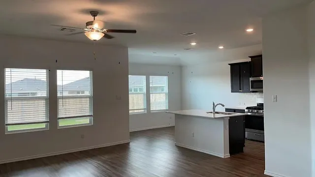 $1,950 | 203 Arnage Drive, Hutto, TX 78634