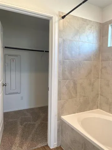 $1,950 | 203 Arnage Drive, Hutto, TX 78634