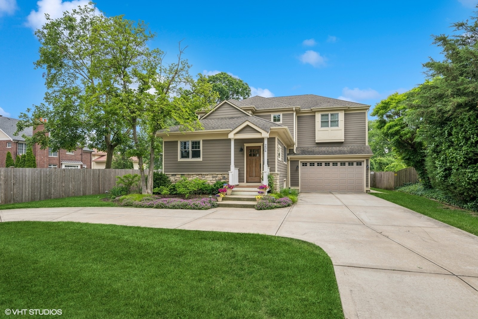 234 East St Charles Road Elmhurst, IL 60126 - Photo 2 of 52