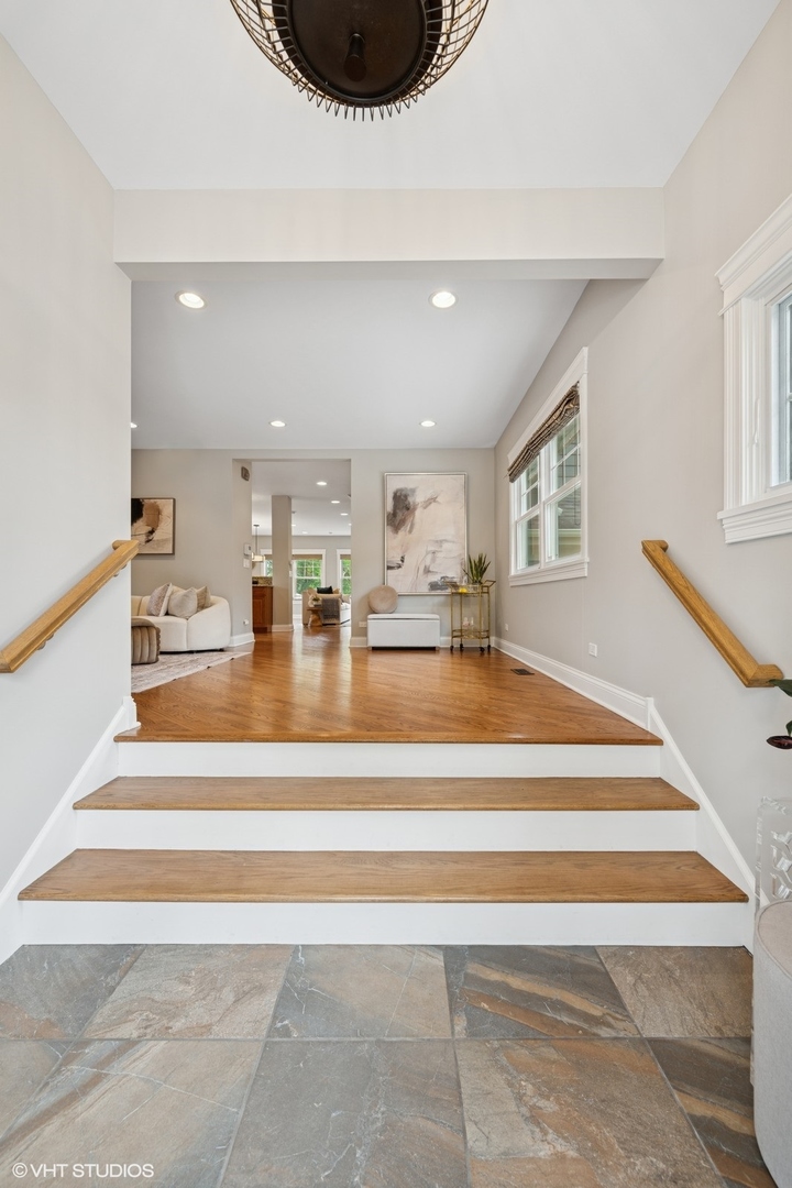 234 East St Charles Road Elmhurst, IL 60126 - Photo 3 of 52