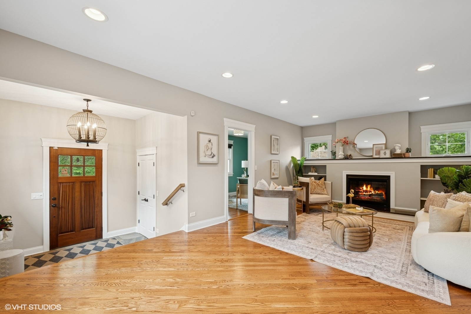 234 East St Charles Road Elmhurst, IL 60126 - Photo 5 of 52