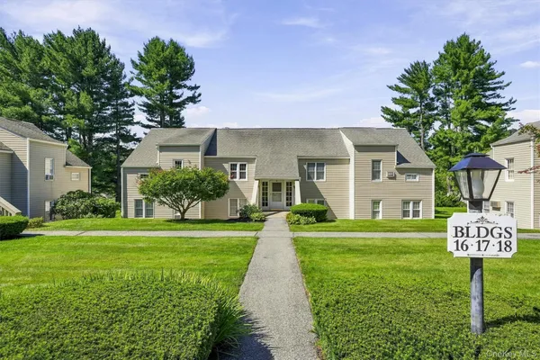 $329,999 | 1704 Holly Stream Court, Brewster, NY 10509