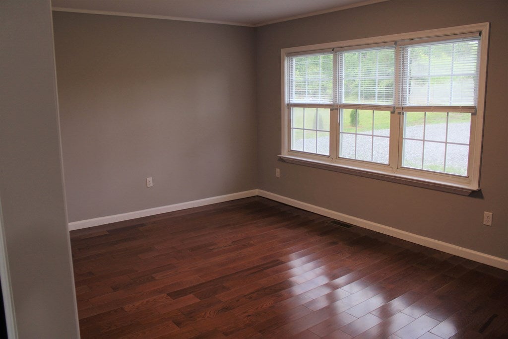 1328 Redd Shop Road Farmville, VA 23901 - Photo 16 of 34 Gallery Image 16