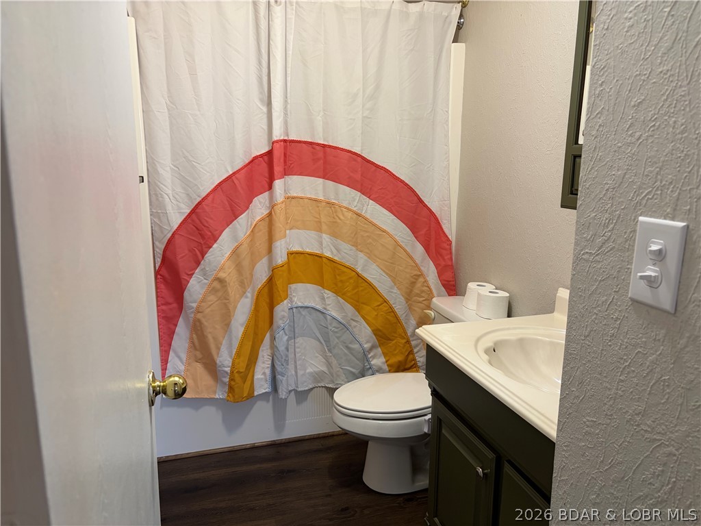 876 Malibu Road Osage Beach, MO 65065 - Photo 22 of 37 Bathroom #1