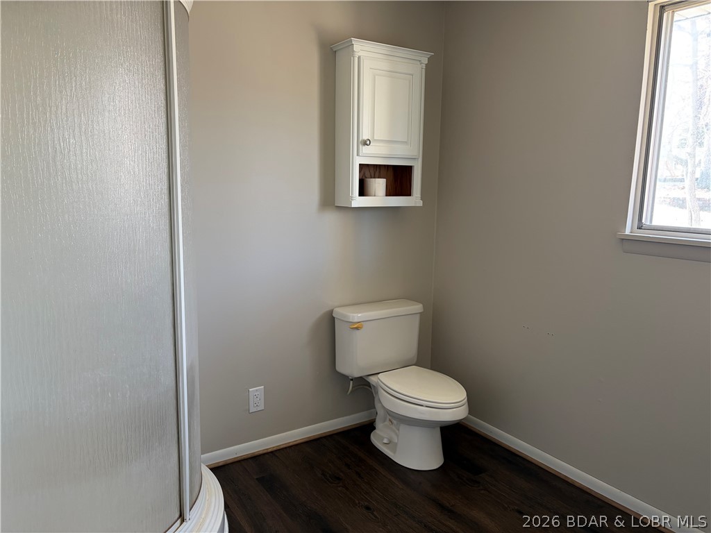 876 Malibu Road Osage Beach, MO 65065 - Photo 27 of 37 Bathroom #2
