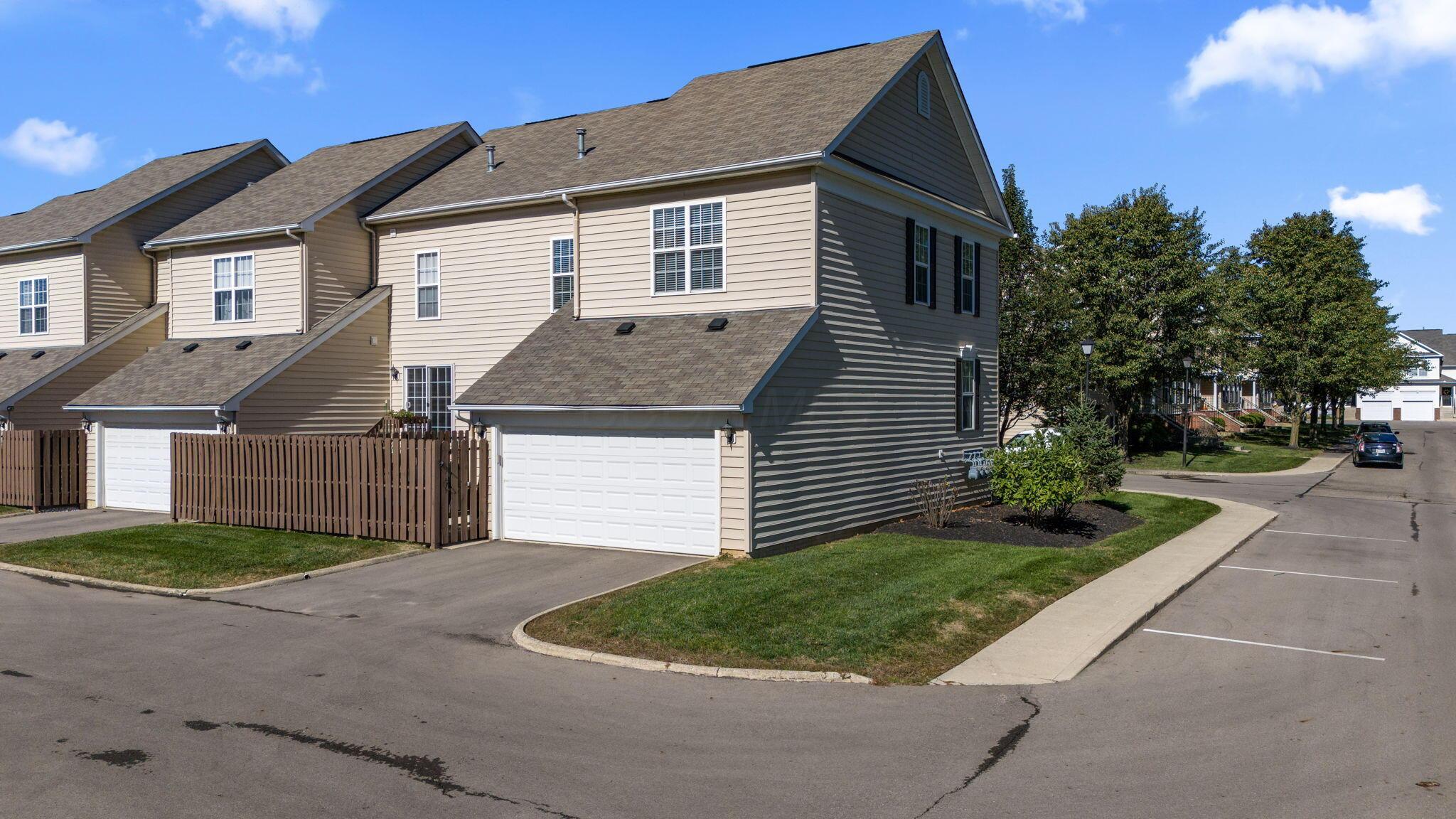6263 Wagtail Road, Unit 13 Columbus, OH 43230 - Photo 52 of 70 79-web-or-mls-DJI_20251021130942_0492_D