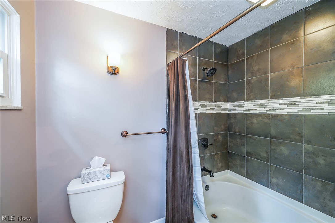 4034 Stow Road Stow, OH 44224 - Photo 25 of 35 Gallery Image 25
