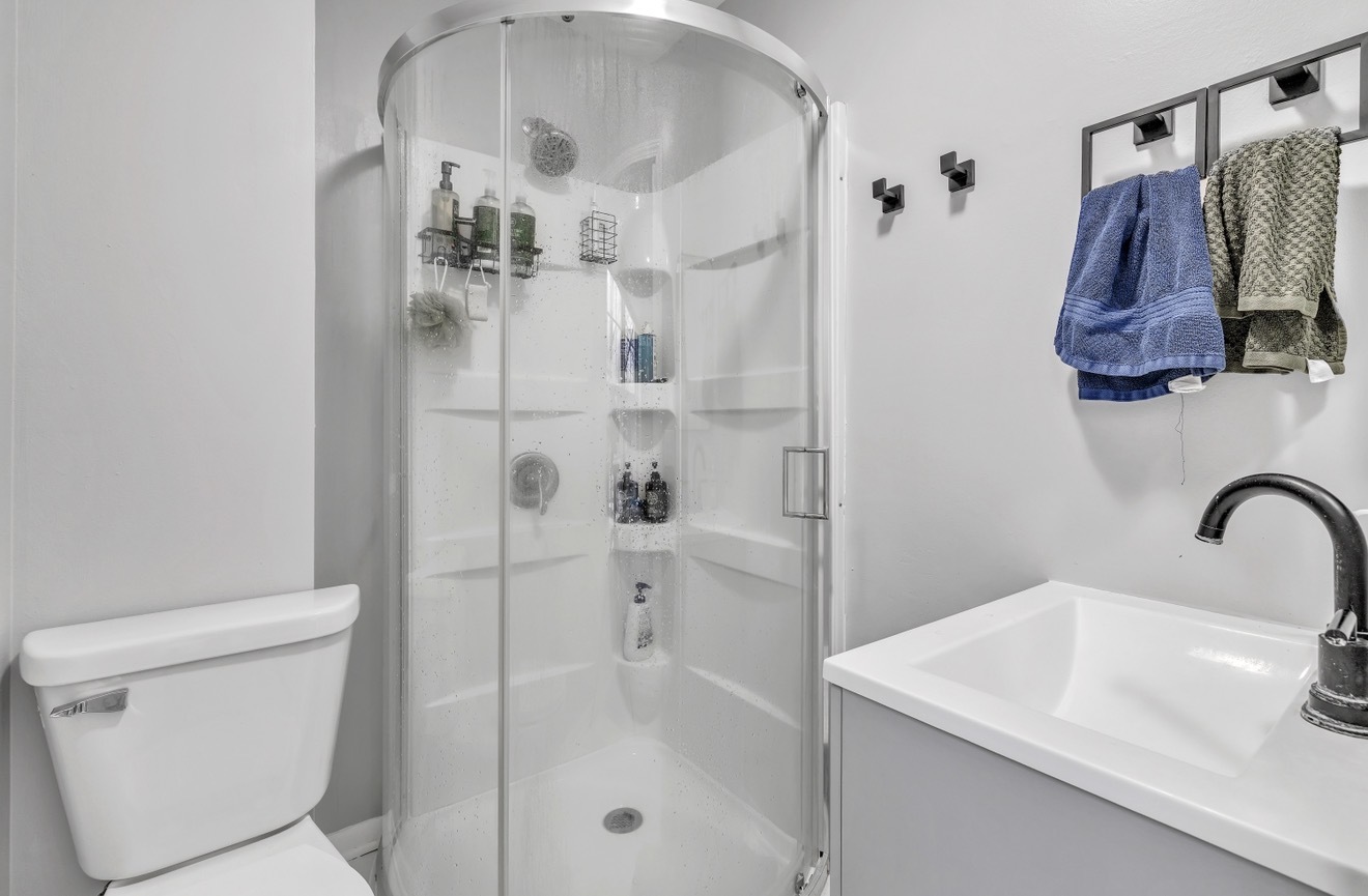 20538 South Frankfort Square Road Frankfort, IL 60423 - Photo 12 of 27 a bathroom with a sink a toilet and shower