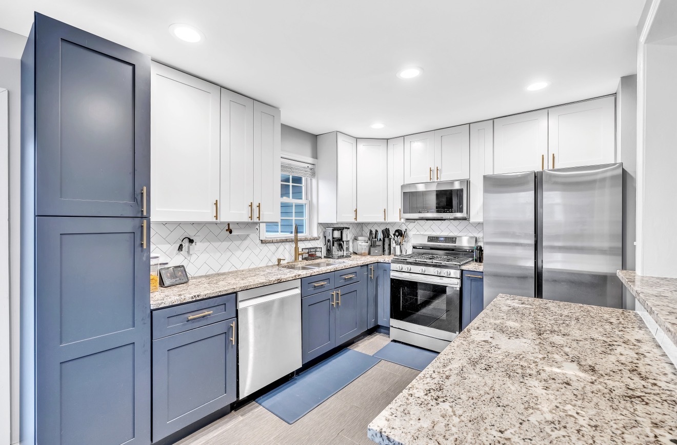 20538 South Frankfort Square Road Frankfort, IL 60423 - Photo 8 of 27 a kitchen with a refrigerator sink and microwave
