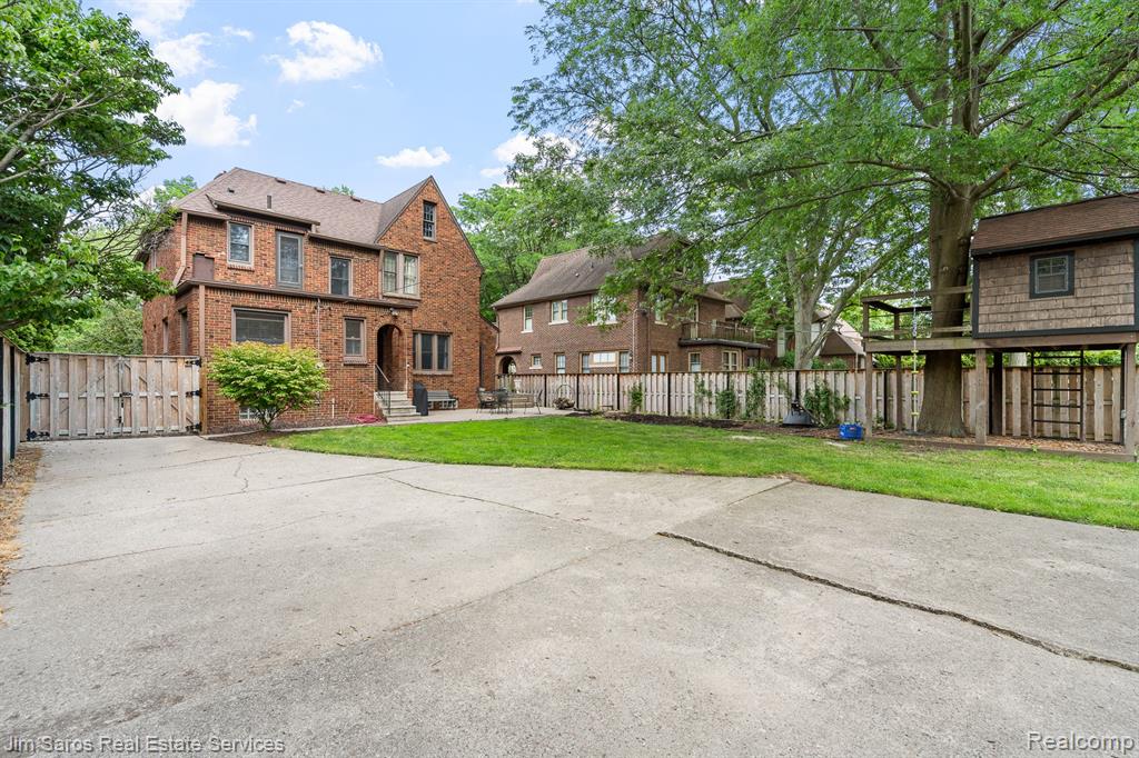 1421 Yorkshire Road Grosse Pointe, MI 48230 - Photo 27 of 29