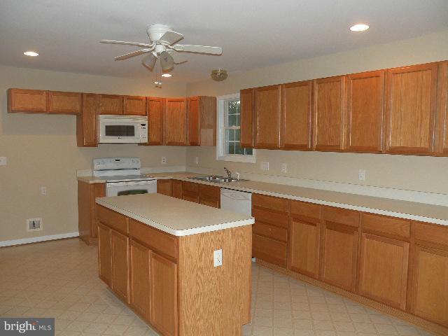 3285 Stingray Road Goldvein, VA 22720 - Photo 18 of 27 Kitchen