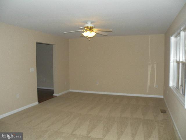 3285 Stingray Road Goldvein, VA 22720 - Photo 10 of 27 Family Room