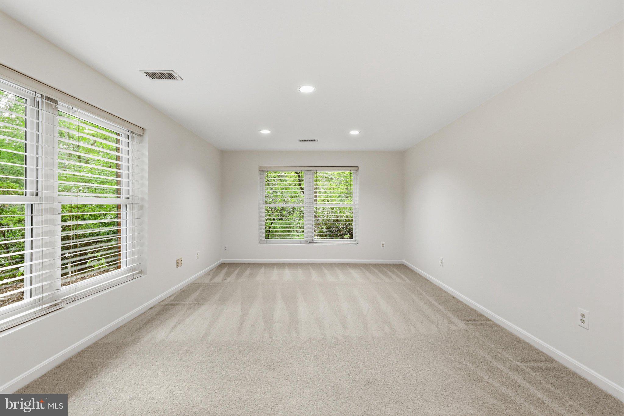 10811 Midsummer Drive Reston, VA 20191 - Photo 26 of 46 5th BR in lower level - huge with large closet