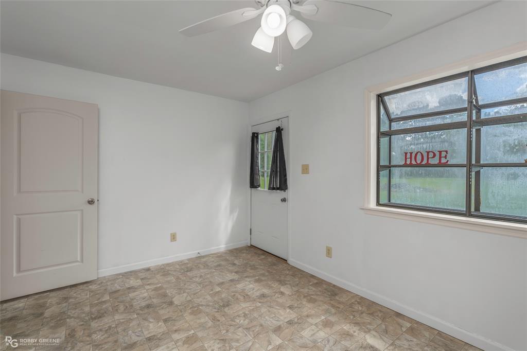 5725 Harper Road Keithville, LA 71047 - Photo 24 of 35 a view of an empty room