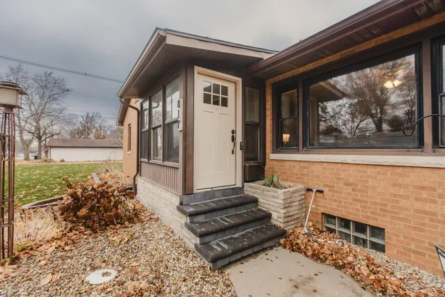$194,500 | 817 8th Street, Lacon, IL 61540