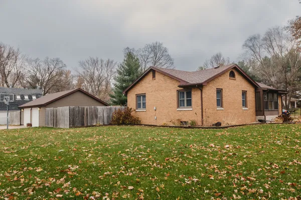 a front view of house with yard