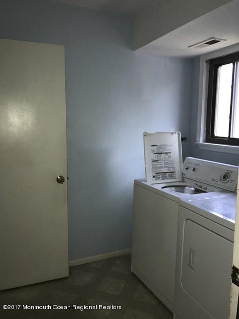 14 Swallow Lane, Unit 14 Howell, NJ 07731 - Photo 22 of 26 352-548921 laundry room