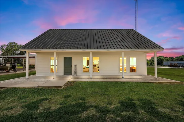 $279,900 | 511 Highway 7, Kosse, TX 76653