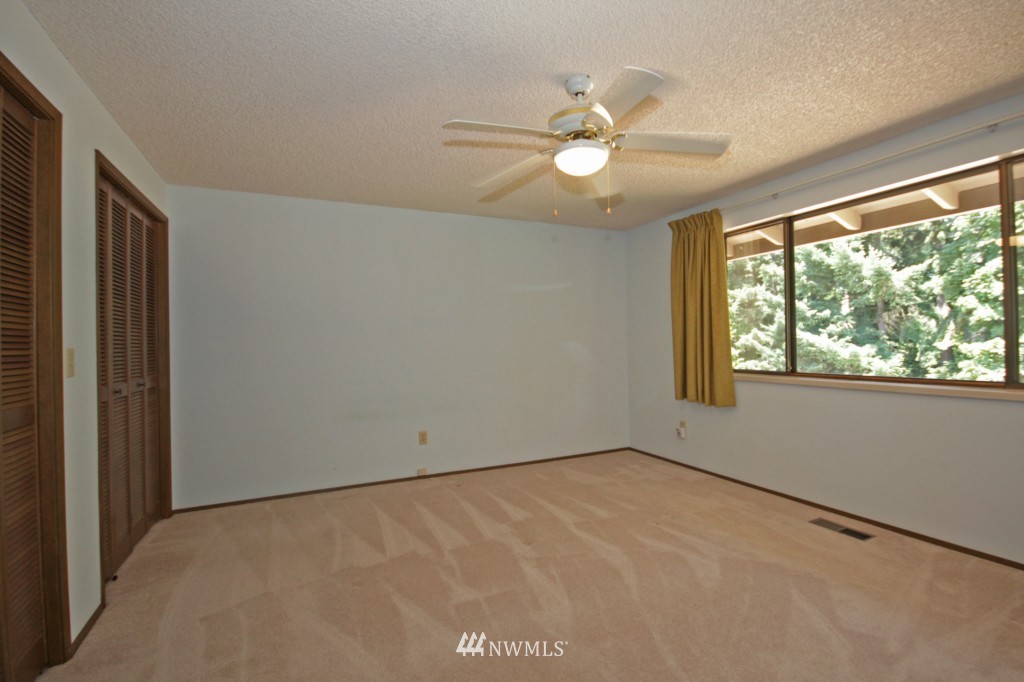 15624 Southeast 168th Street Renton, WA 98058 - Photo 13 of 25 Gallery Image 13
