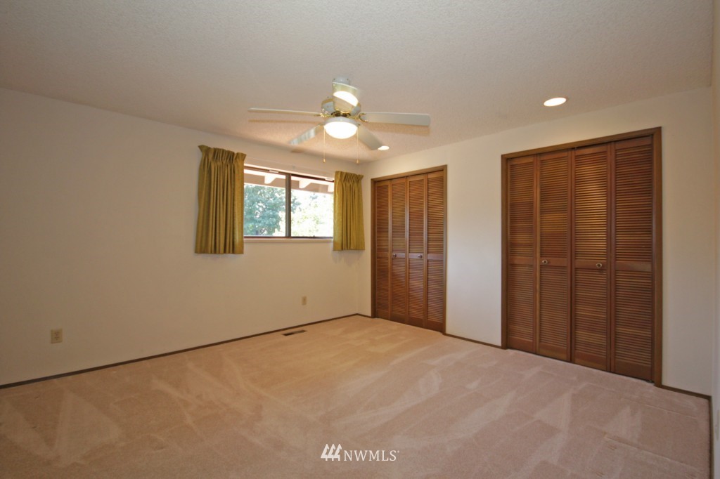 15624 Southeast 168th Street Renton, WA 98058 - Photo 18 of 25 Gallery Image 18