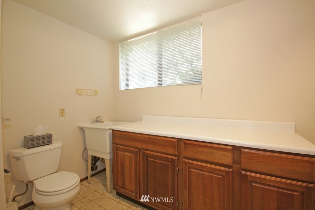 15624 Southeast 168th Street Renton, WA 98058 - Photo 24 of 25 Gallery Image 24