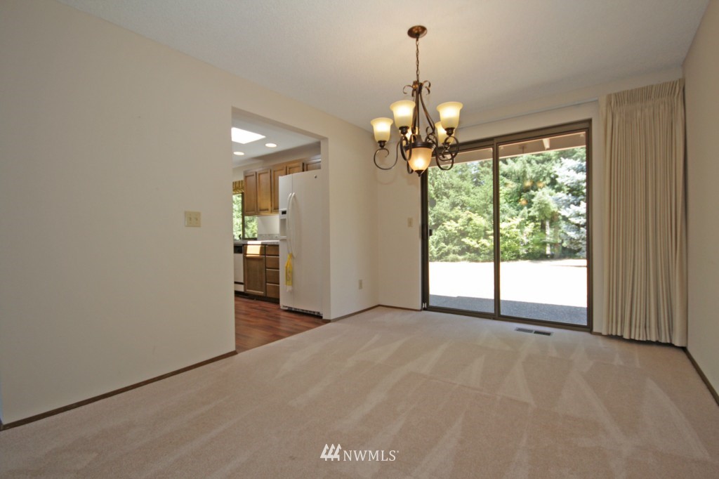 15624 Southeast 168th Street Renton, WA 98058 - Photo 10 of 25 Gallery Image 10