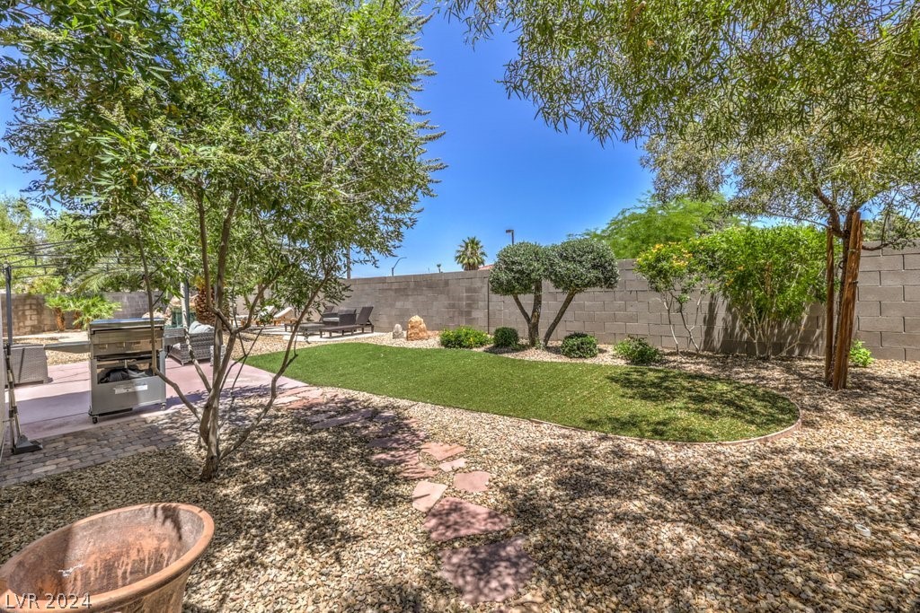 2676 Ridgewater Circle Henderson, NV 89074 - Photo 32 of 41