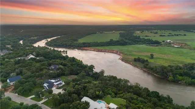 $499,900 | 1068 Brazos Bluff Drive, China Spring, TX 76633