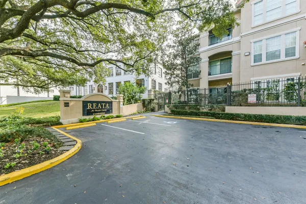 $1,300 | 3231 Allen Parkway, Unit 6103, Houston, TX 77019