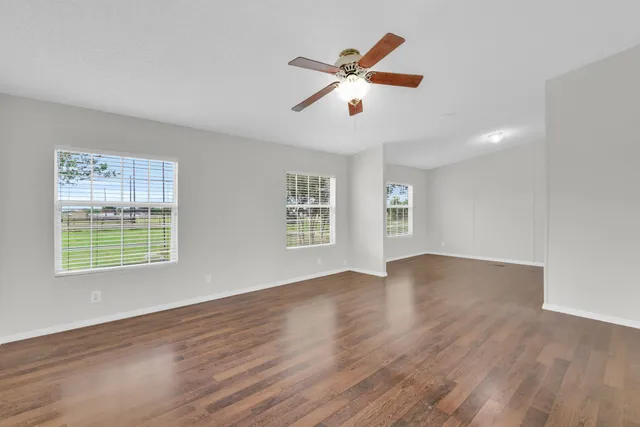 $420,000 | 37038 Bell Road, Waller, TX 77484