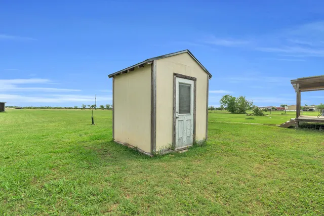 $420,000 | 37038 Bell Road, Waller, TX 77484